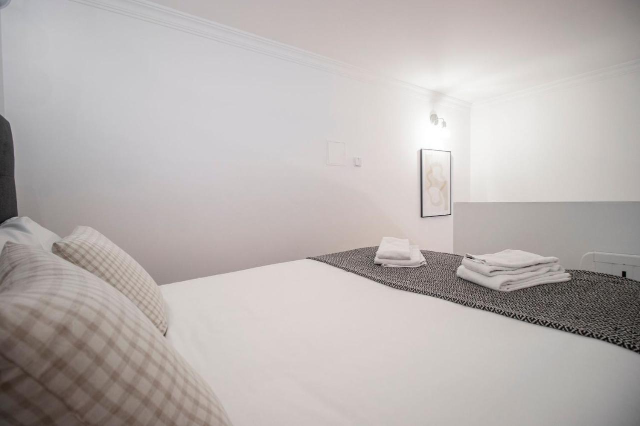Wonderful Downtown Studio By Lovelystay OOporto Extérieur photo